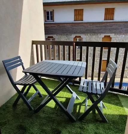 Apt Cosy, 4 Pers, Plein Centre Ville, Parking Offert Font-Romeu-Odeillo-Via Extérieur photo
